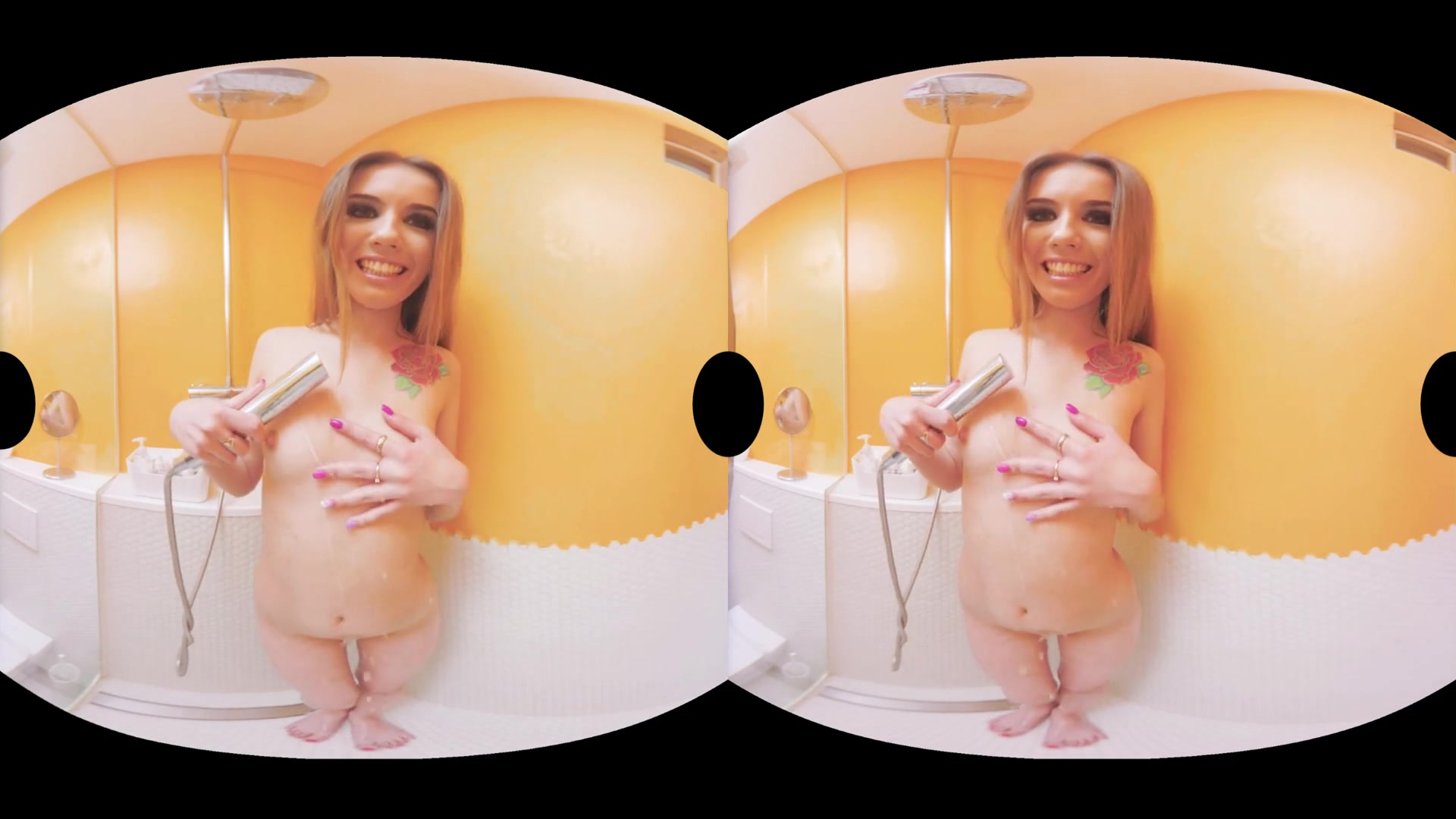 Elle Rose in Pissing fun - VirtualRealPorn