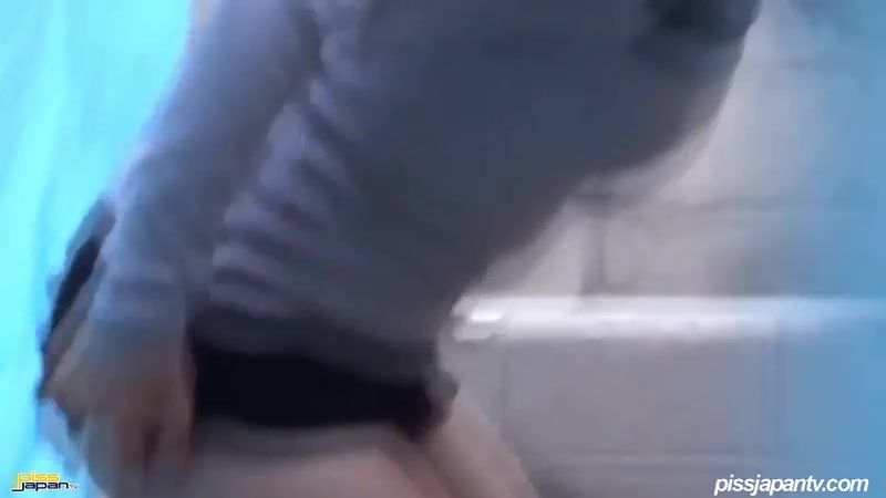 High Heels In Hot Piss - PissJapanTV