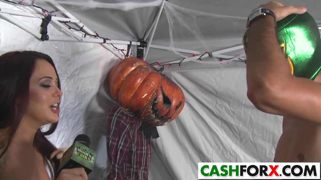 Tight blonde gal gets some bucks