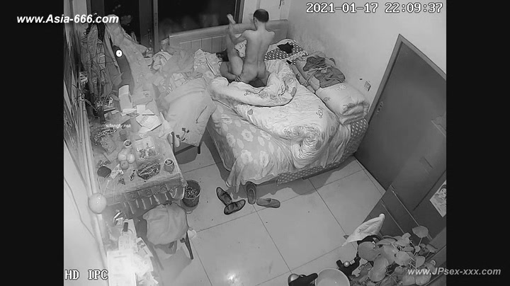 Hackers use the camera to remote monitoring of a lover's home life.***