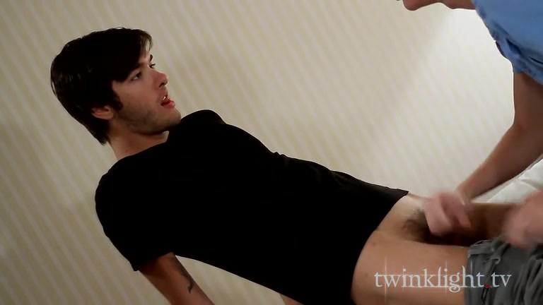 Sexy Tanner Claims Evan's Twink Ass - Evan Lee And Tanner Kinsington