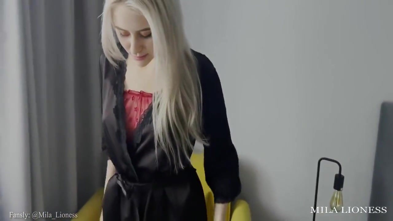 The Blonde Wanted A Photo Shoot For Social Networks, And Got A Photographers Thick Cock In Her Dirty Mouth And Pussy. 26 Min
