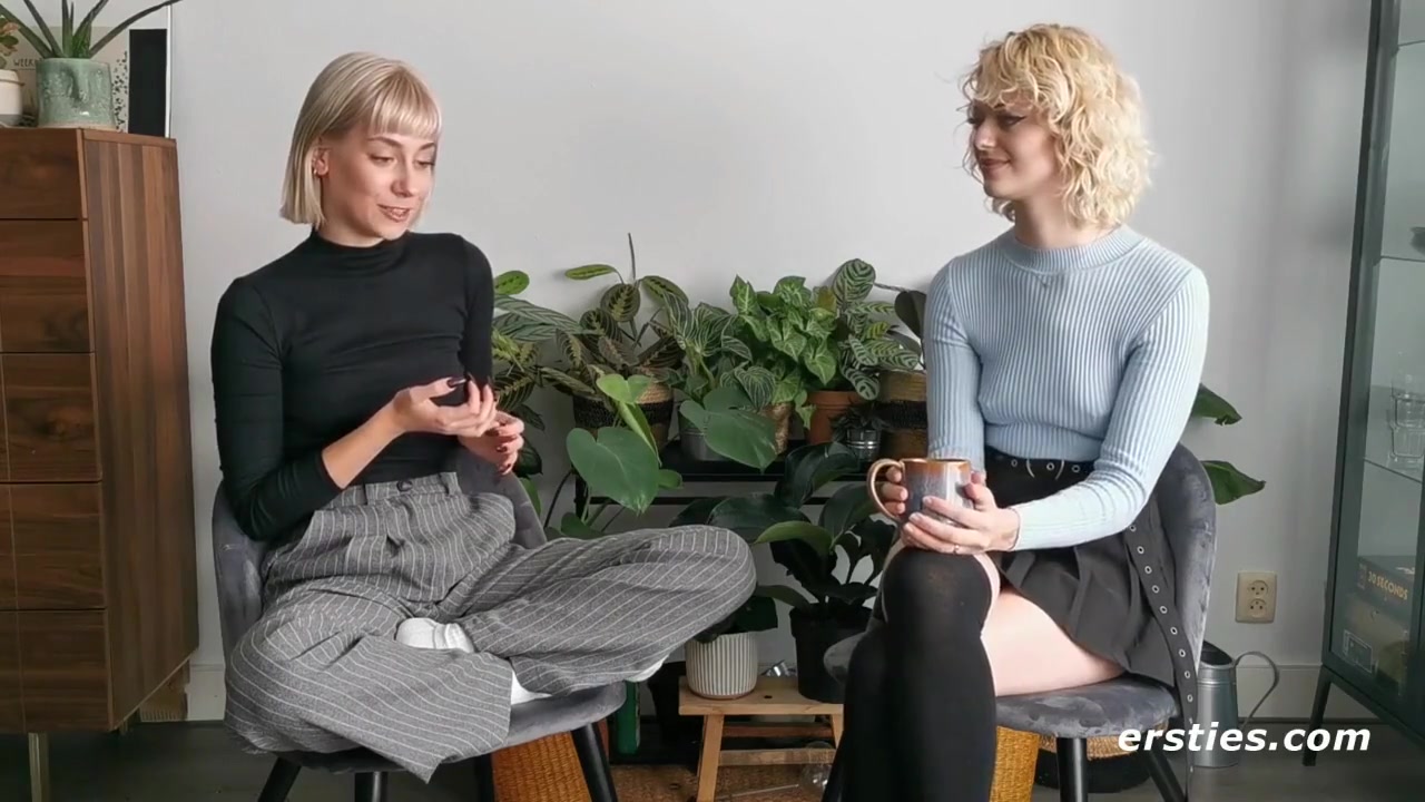 Nympha Plays With Ululas Pussy