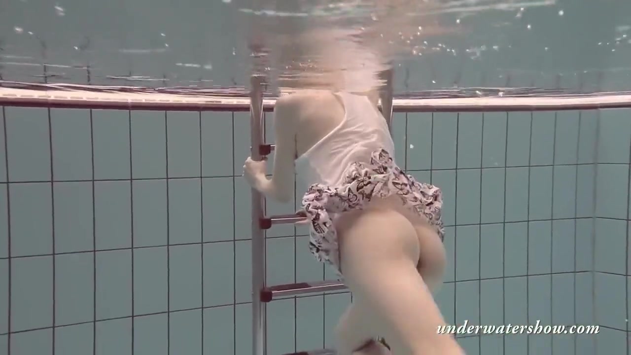 Blonde Babe Okuneva Shaved Pussy Underwater Swimming