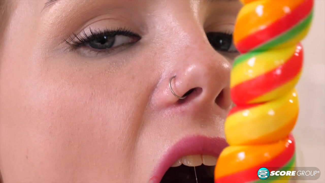 Sugar Slit - 18Eighteen