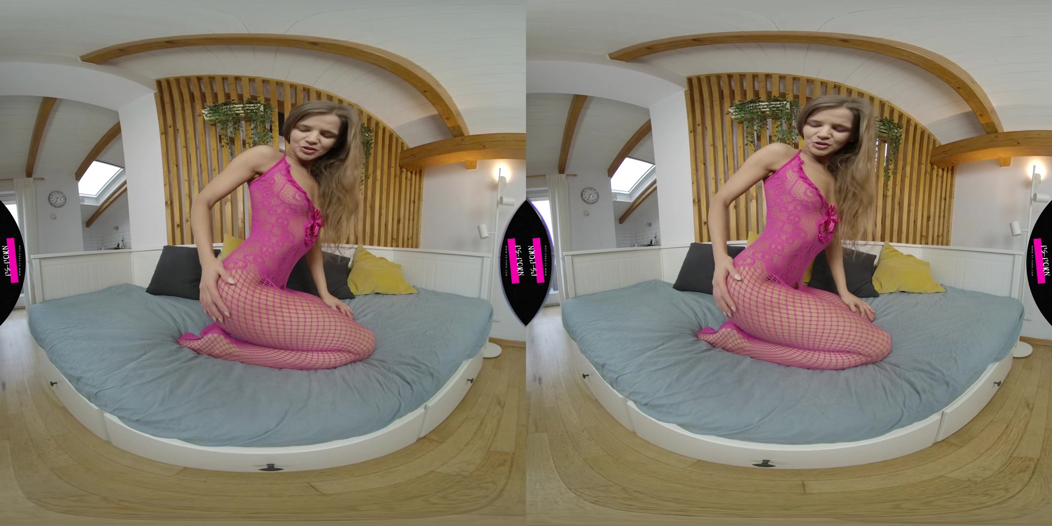 Sarah Masturbates Her Pussy - Ps-Porn