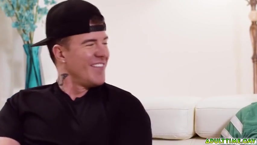 And Watching Porn While Jerking Off Side By Side - Pierce Paris