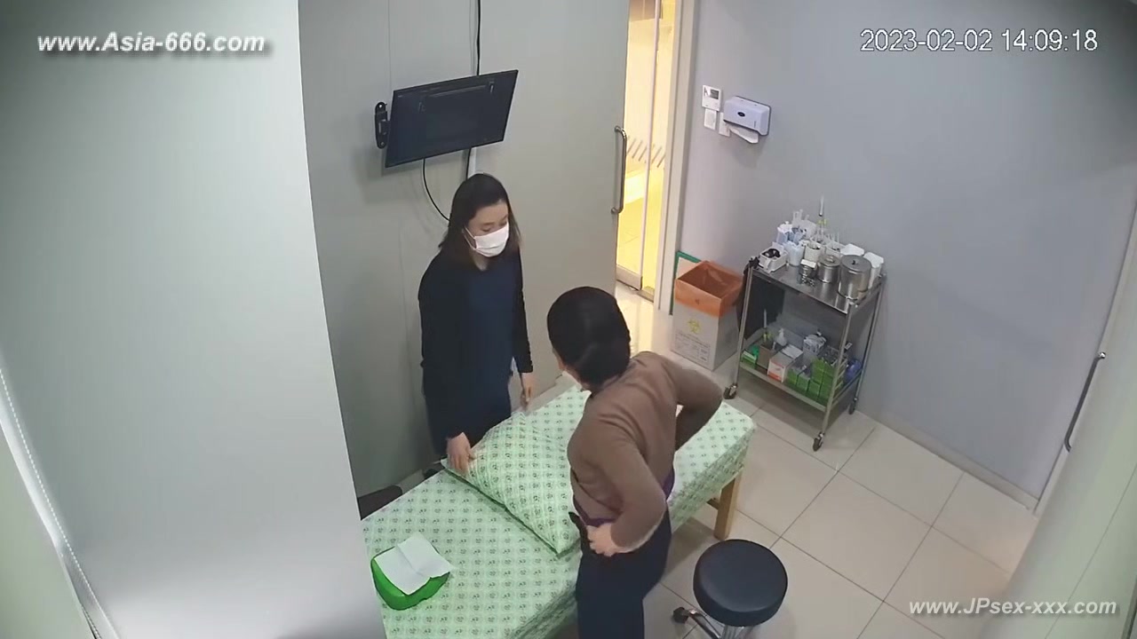 Peeping Hospital patient.28