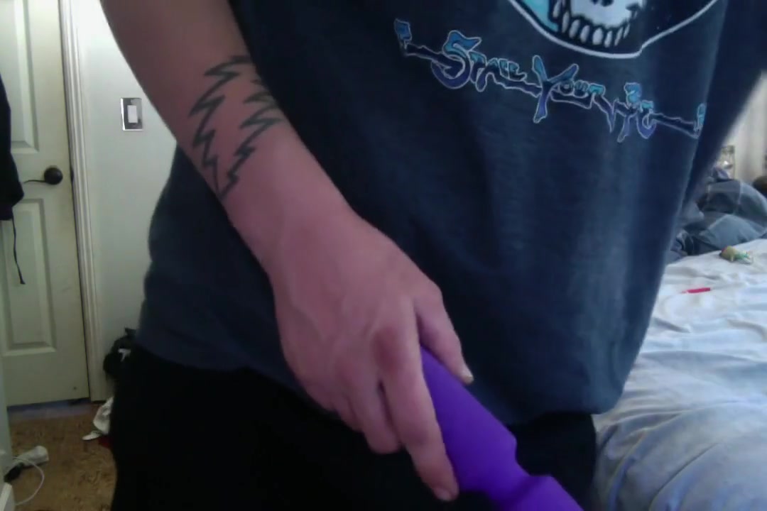 Jeremy Webs Plays With Vibrator And Butt Plug
