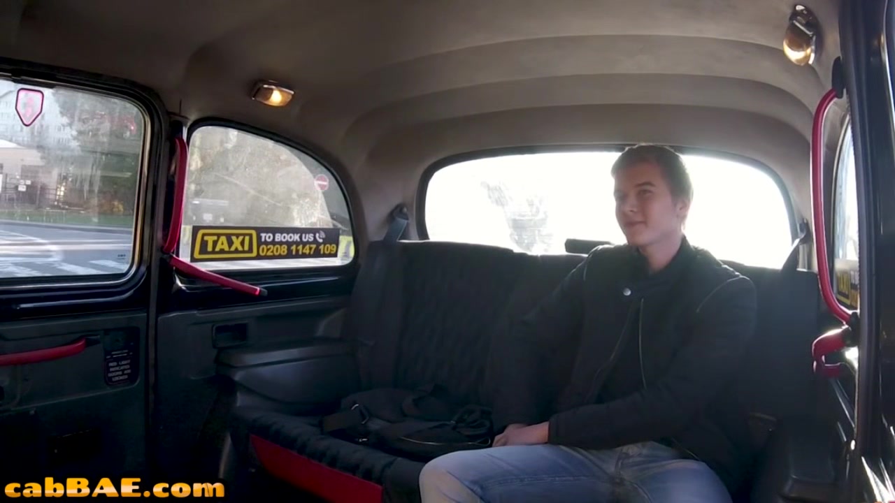 Cute euro cabbie pussyeaten before sideways sex on backseat