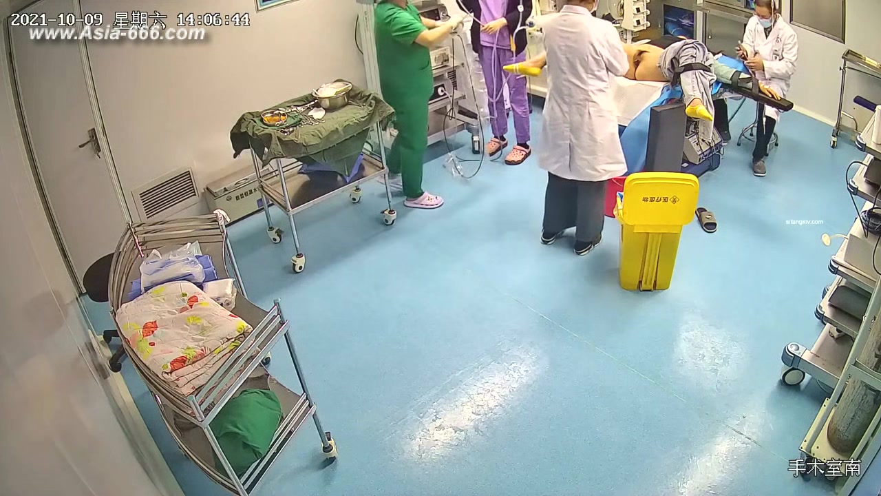 Peeping Hospital patient.13
