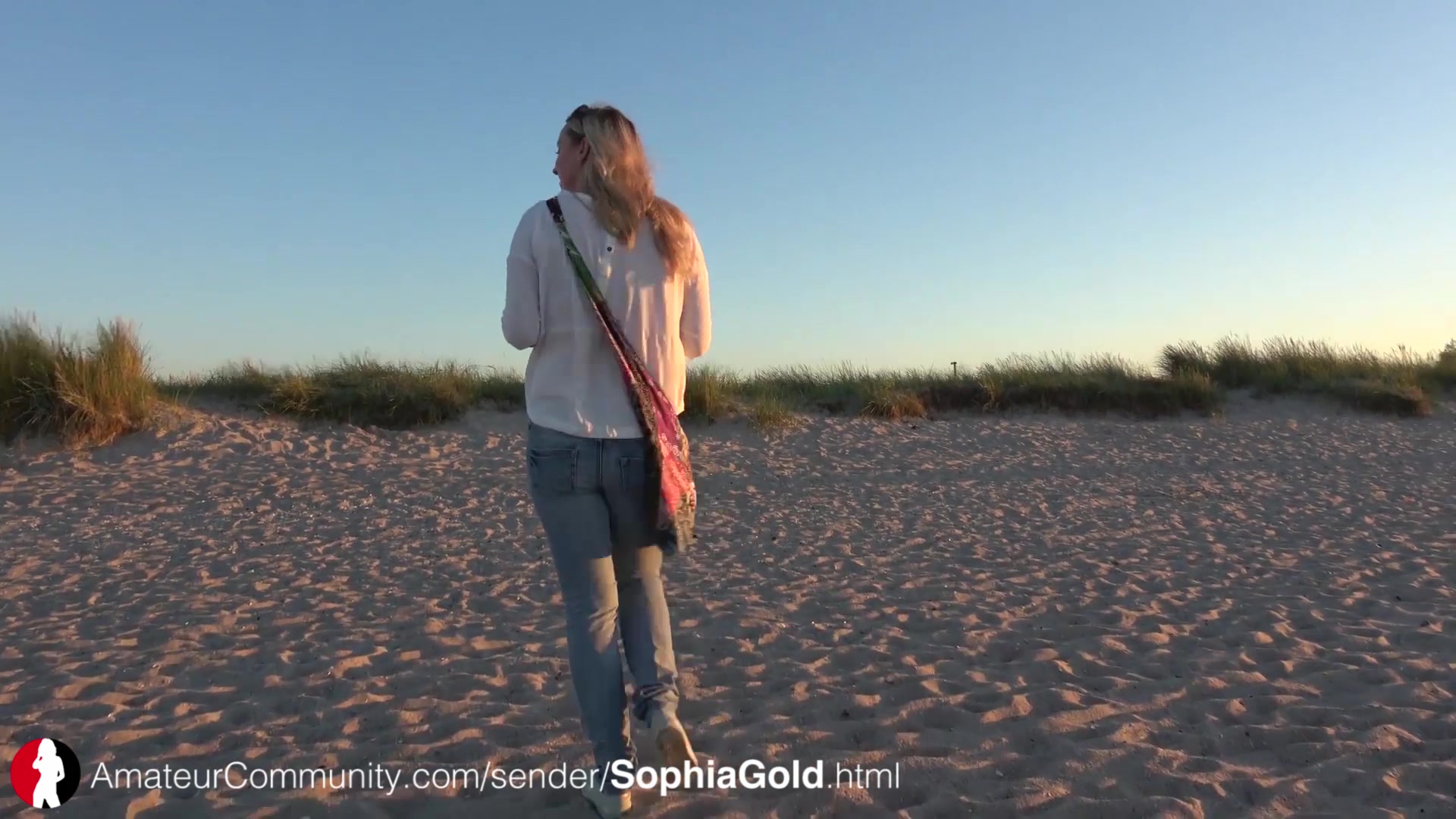 Blonde Sophia beim Blowjob