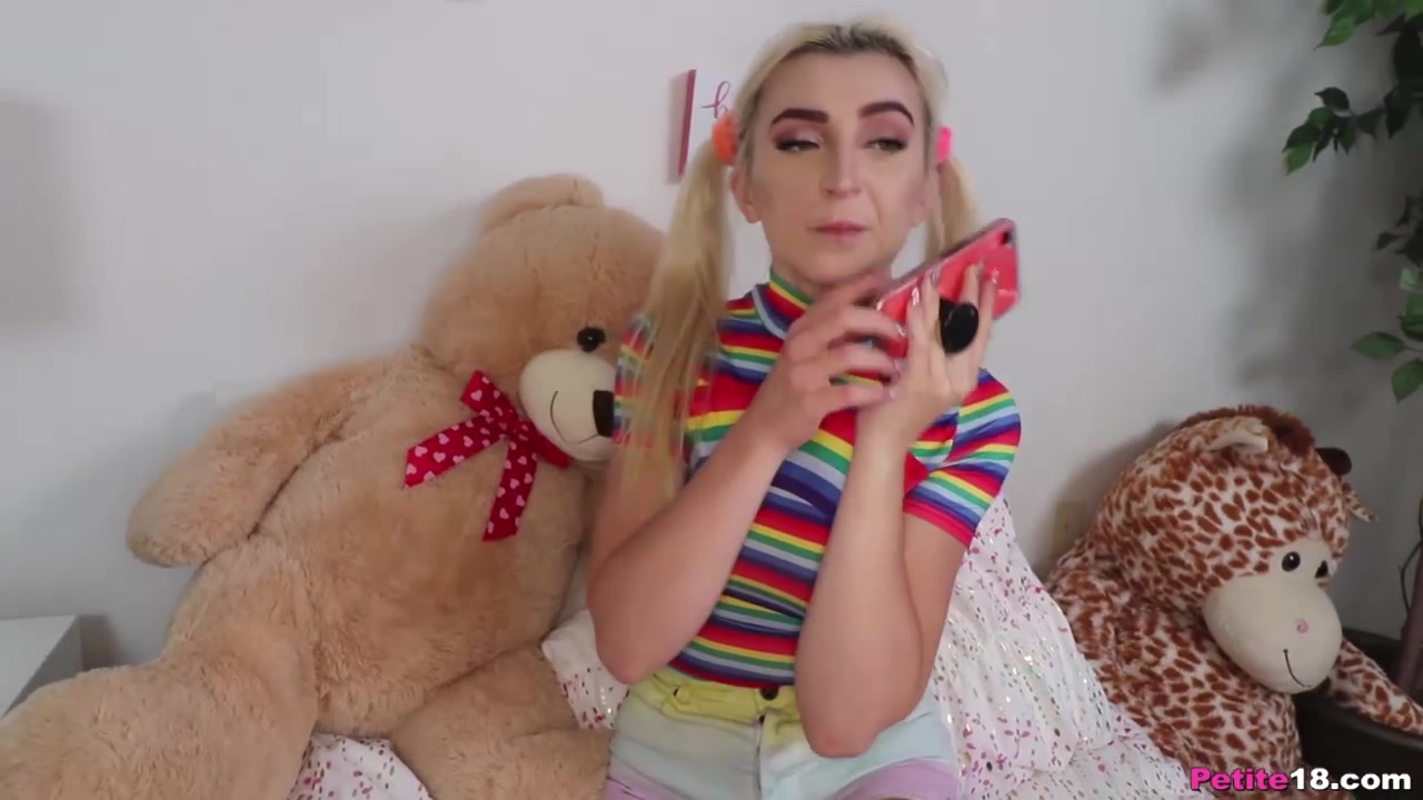 Cameron Minx: Put Me To Work