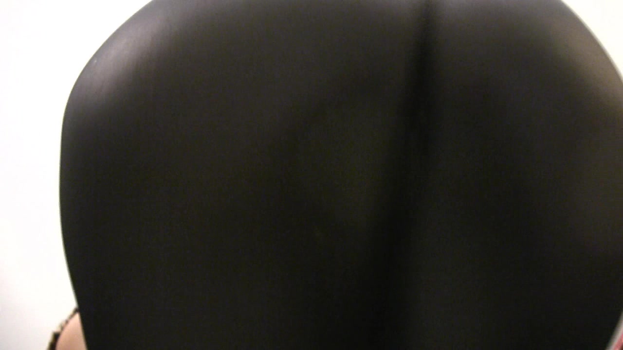 Trinity-Productions: Leggings Masturbation