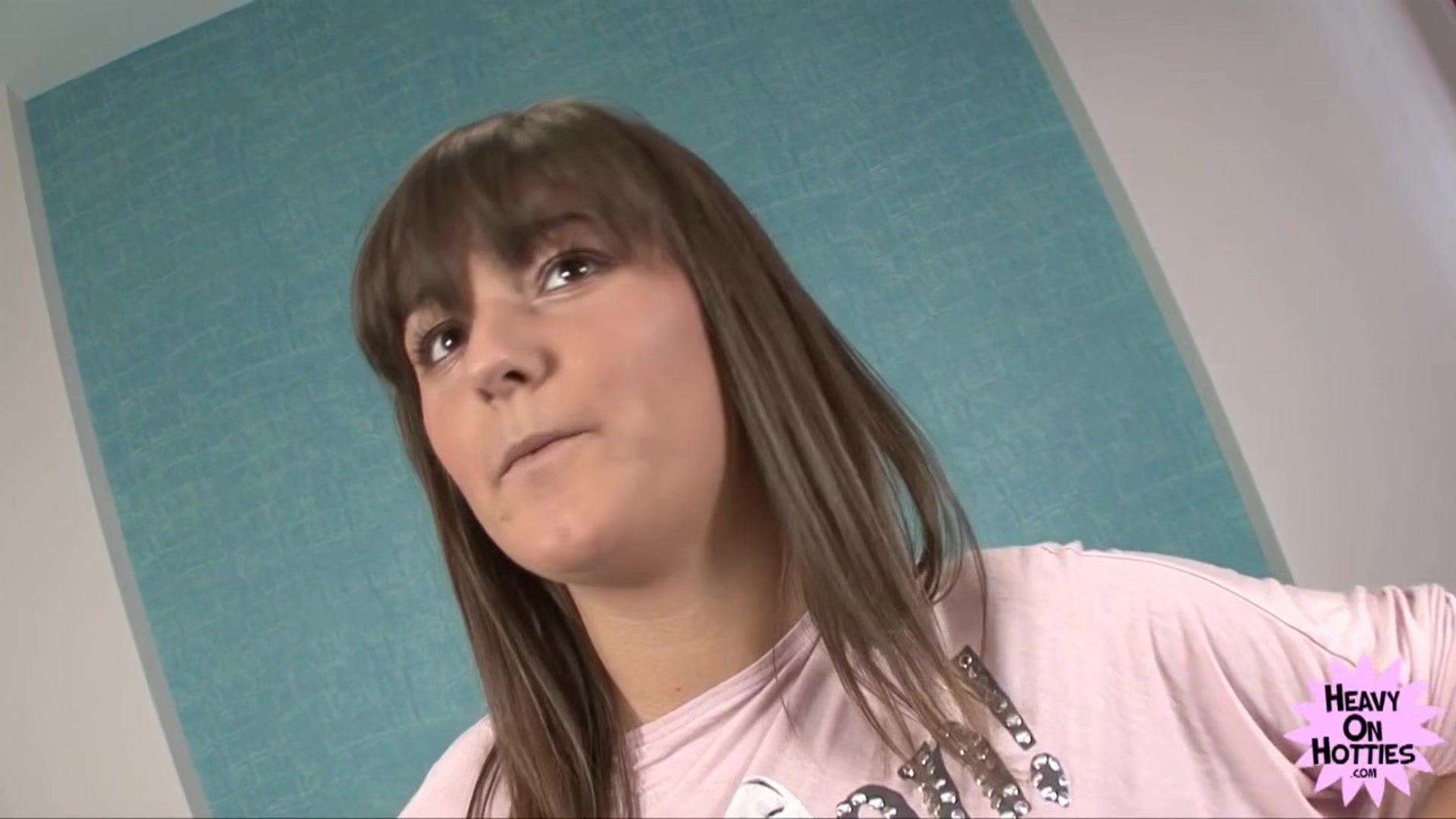 First Time Facial With Betty Bell - HeavyOnHotties