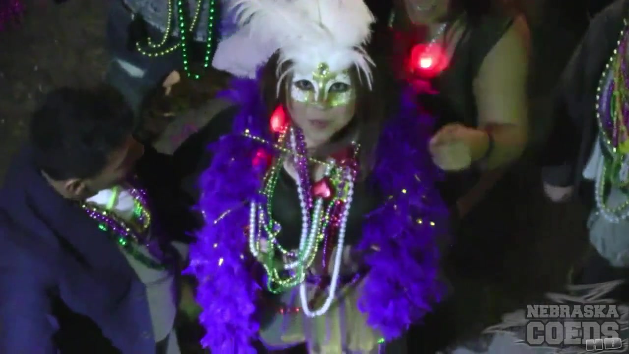 More Mardi Gras 2016 From New Orleans - NebraskaCoeds