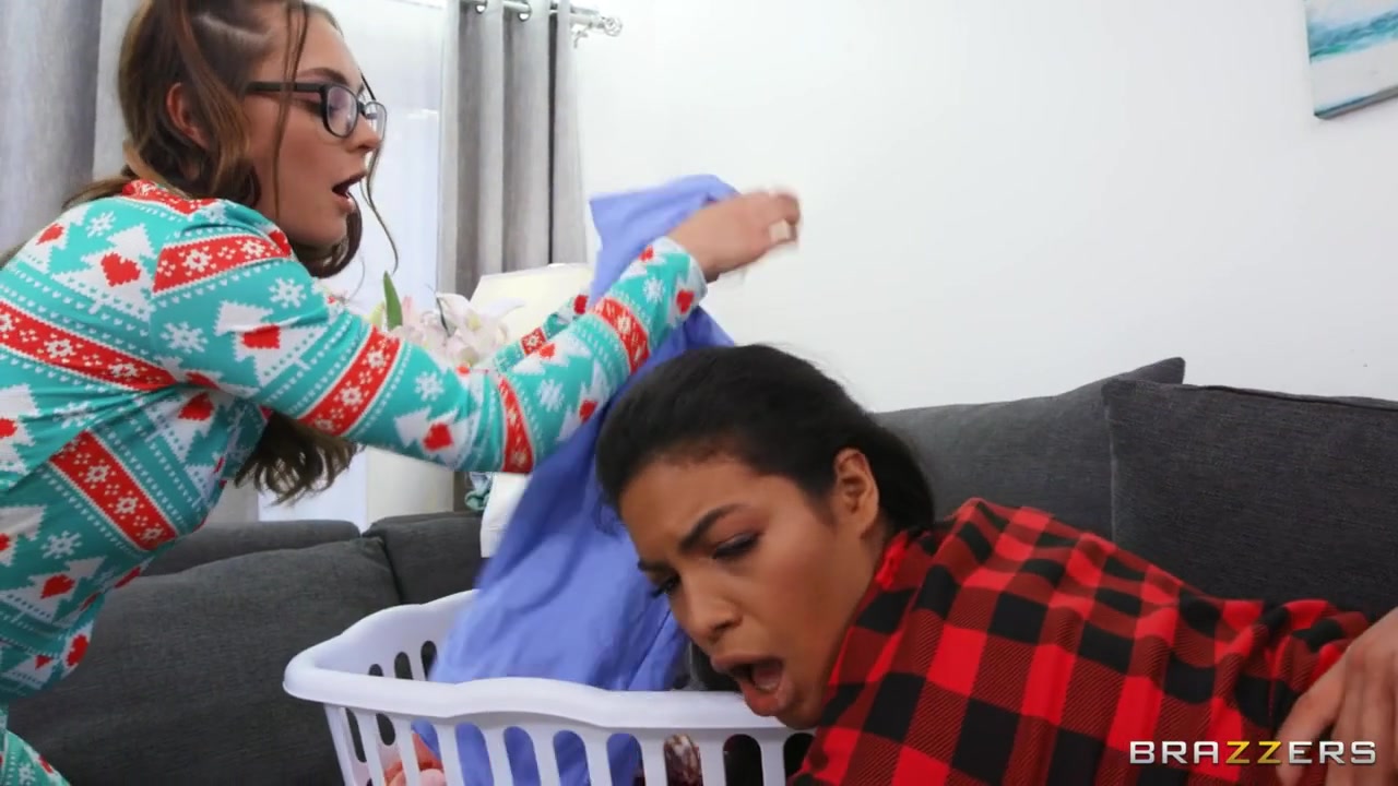 A Present Of Butt Flap Pajamas: 2 Video With Van Wylde, Aften Opal, Maya Farrell - Brazzers