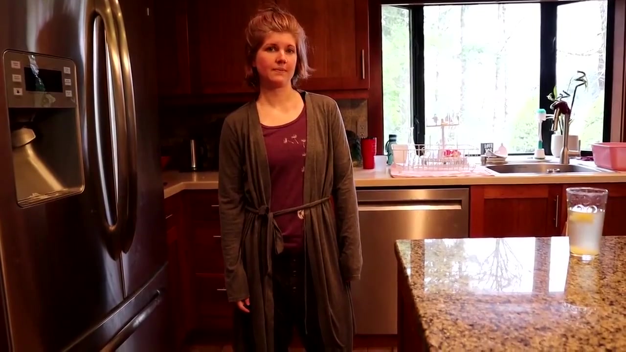 Housewifeginger – Am I A Milf?
