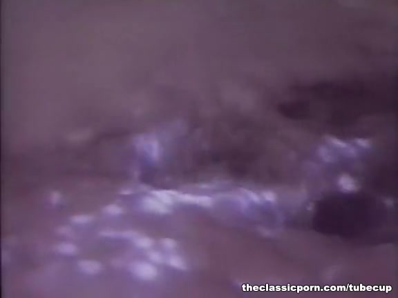 Nasty oral job in the shower