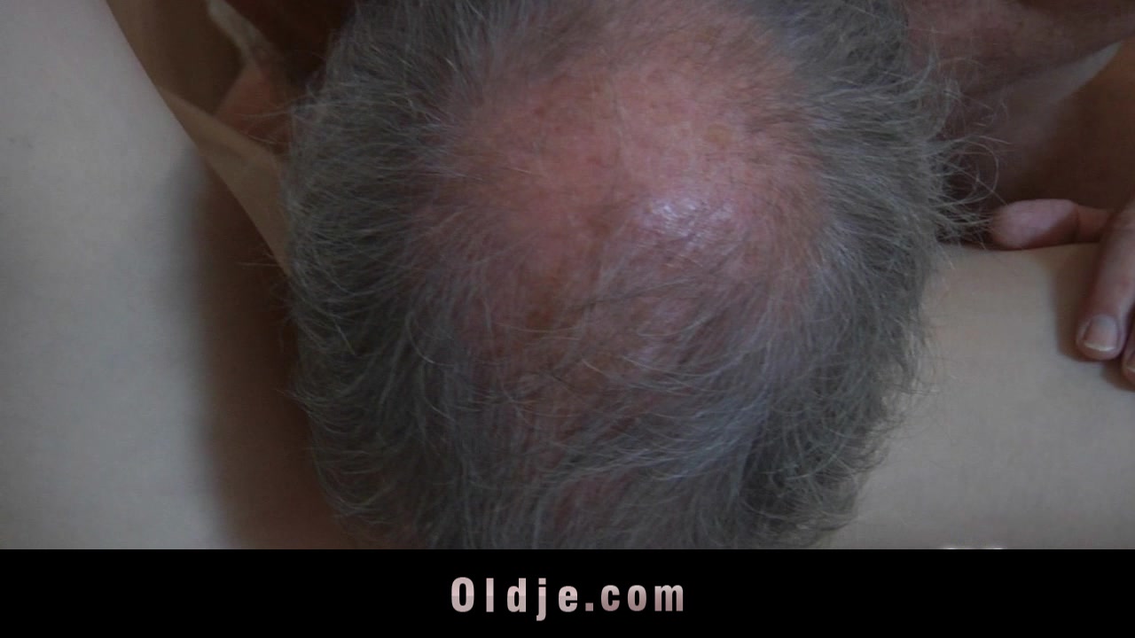 65 years old grandpa fucking a teeny blonde