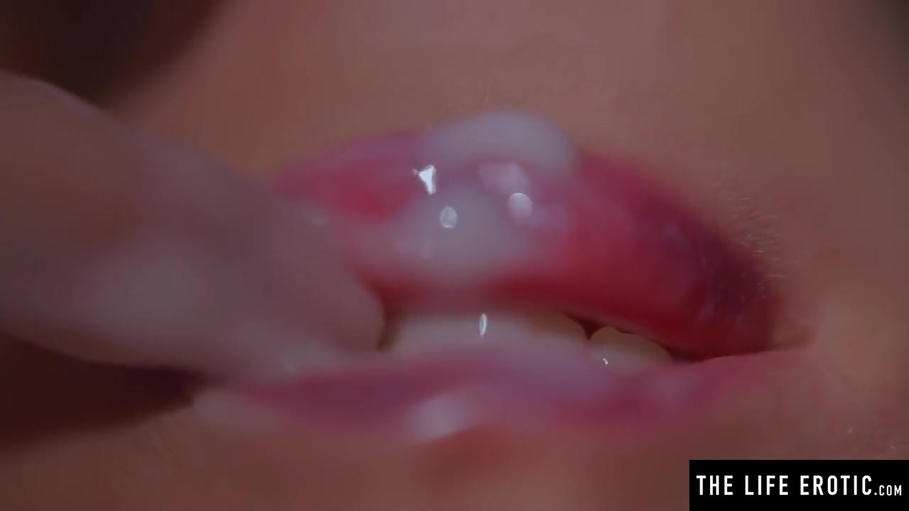 Watch This Cute Sexy Girl Masturbate To Her Erotic Fantasies