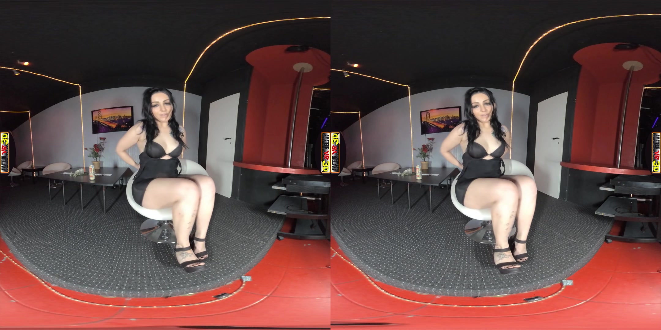 Lucy - Best Young Milf Around - AmateurVR3D