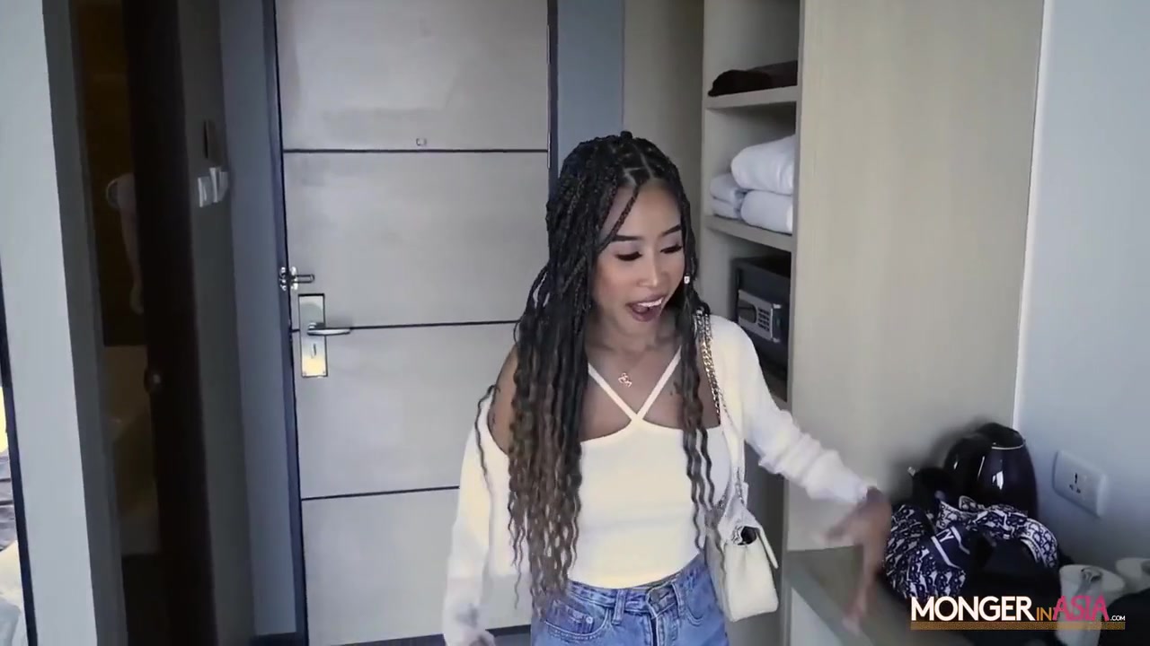 Mind: Sex Addicted Babe Craves Foreigner Boner