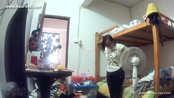 Hackers use the camera to remote monitoring of a lover's home life.292