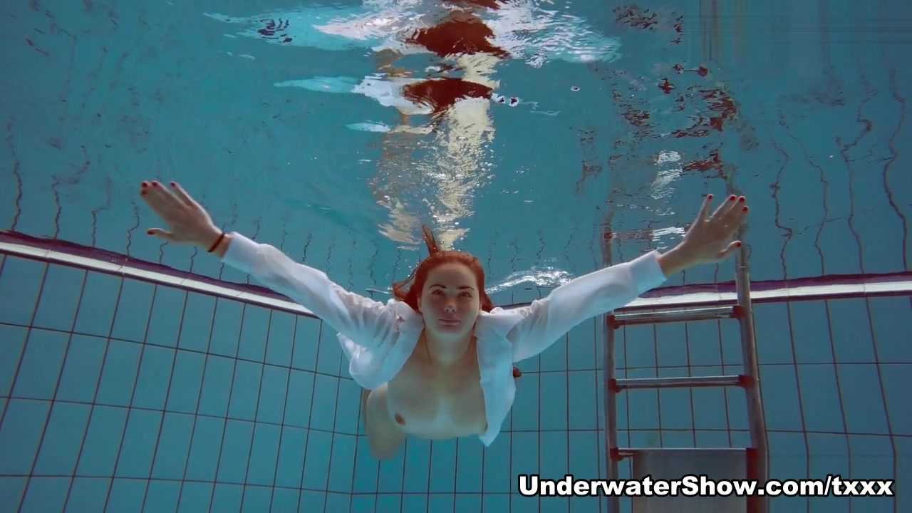 Lola Video - UnderwaterShow