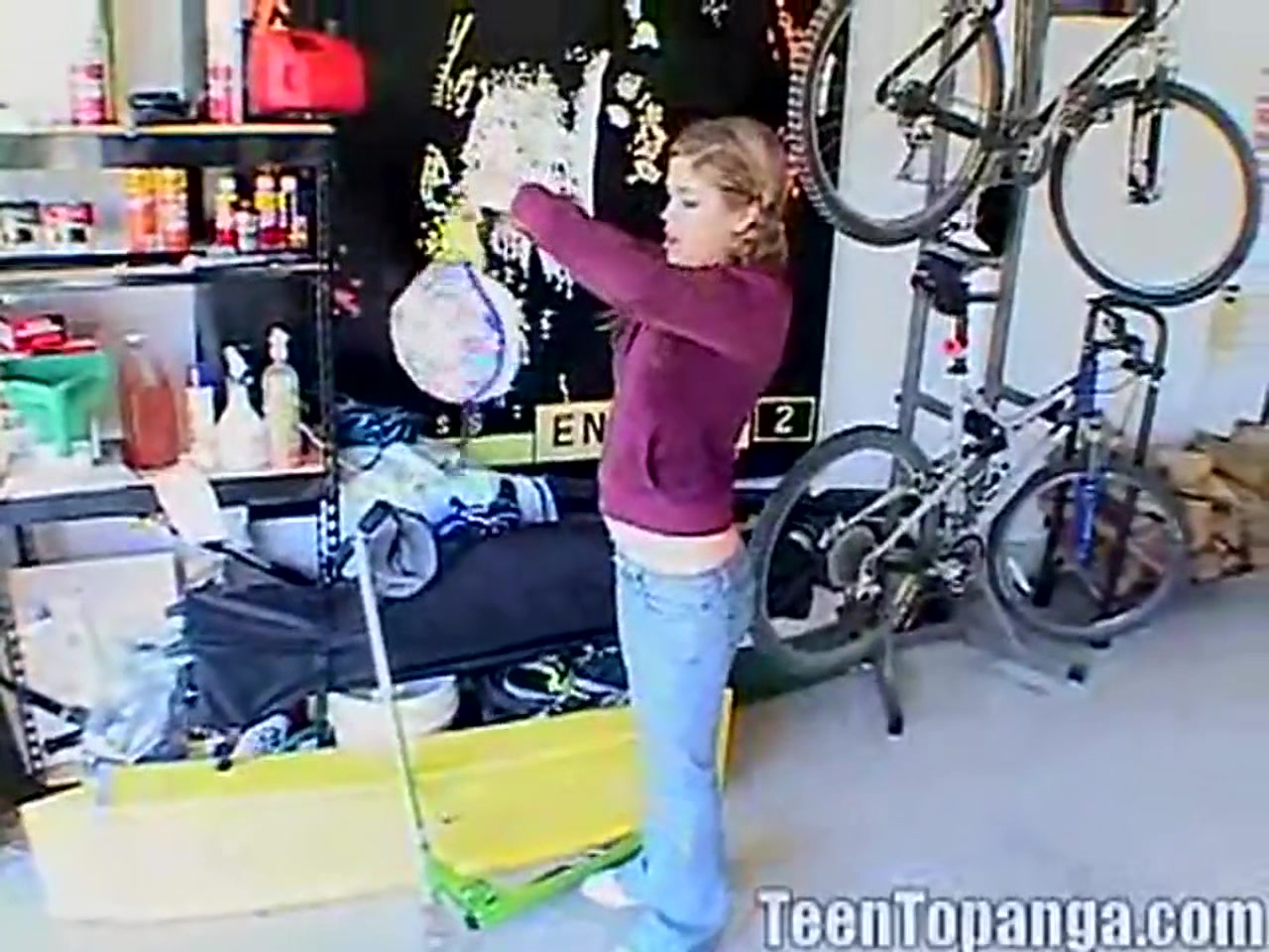 teen 18+ topanga masturbates in her garage