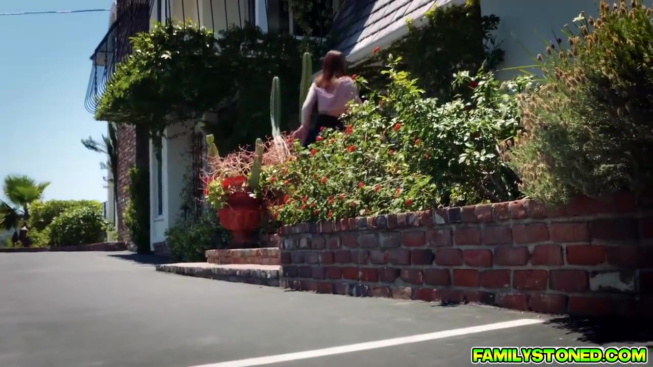 Demi Lopez In Gave Step Dad A Hot Step dads Day Blowjob