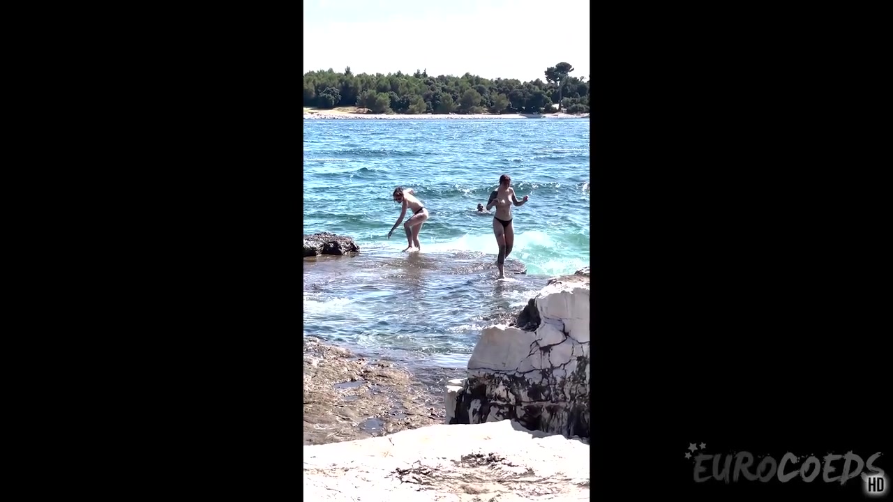 Beach Vacation With Miss Pussycat Brille And Cheri Topless Beach And Late Night Dildo Masturbation