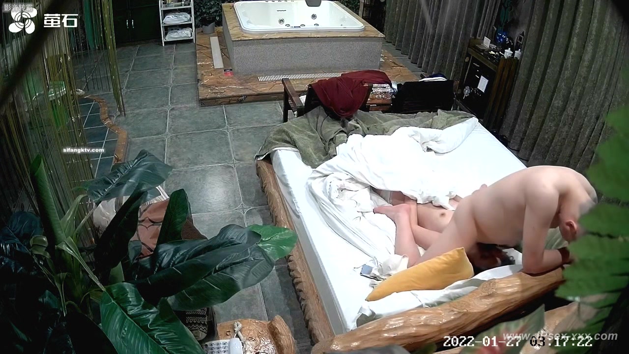 Hackers use the camera to remote monitoring of a lover's home life.556