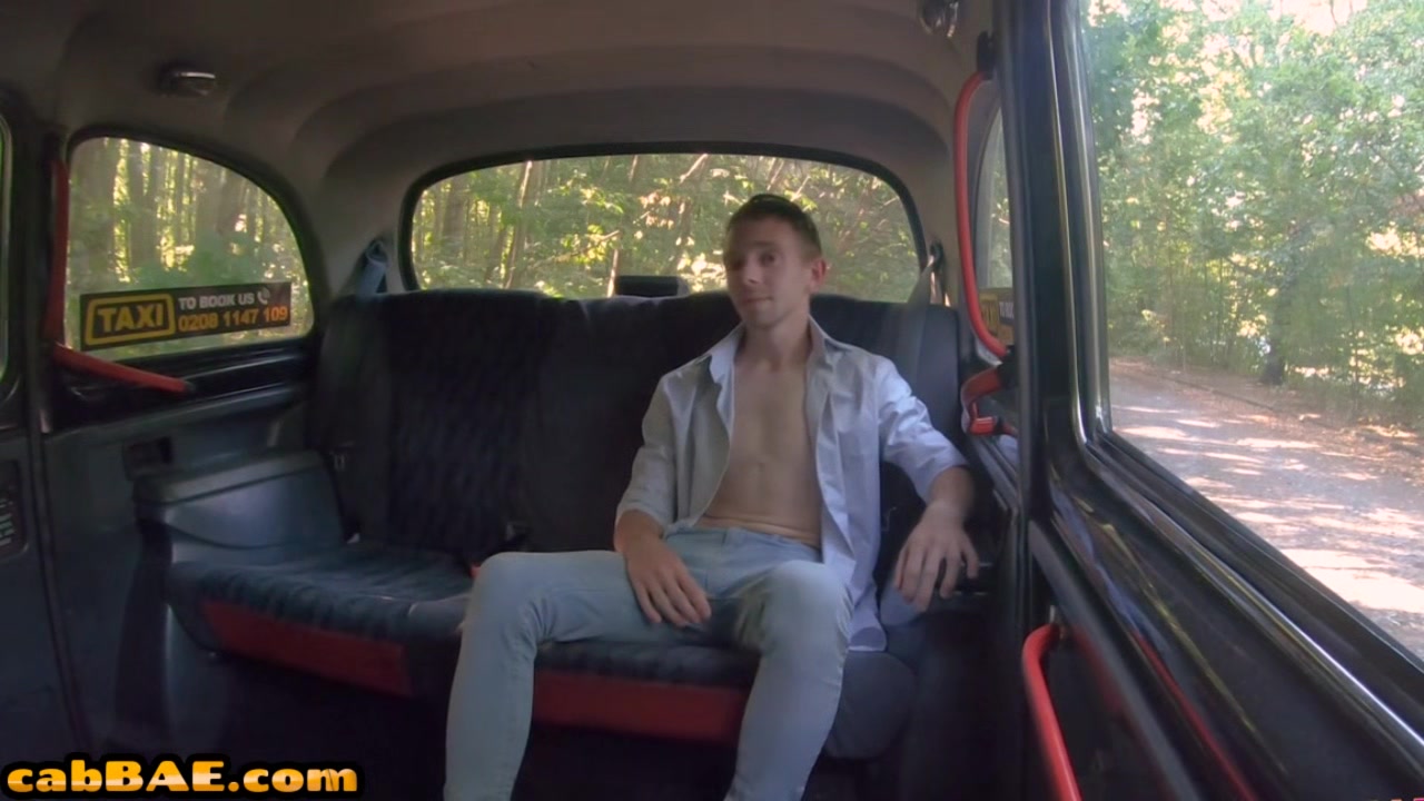 Bigboob euro cabbie licked during sex with her passenger