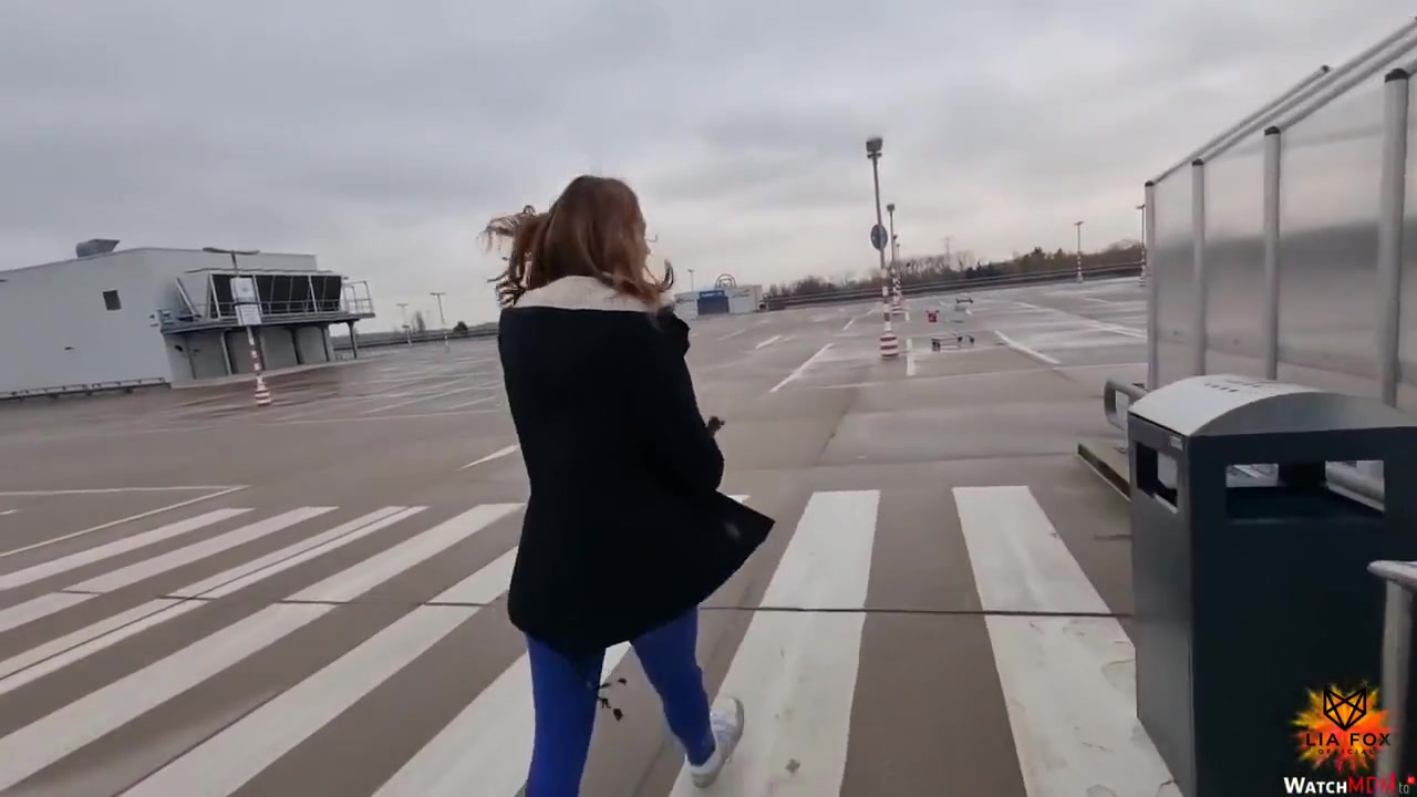 Lia-fox - Creampie Im Kaufpark! Angequatsch Und Weggebummst! Lia Extrem