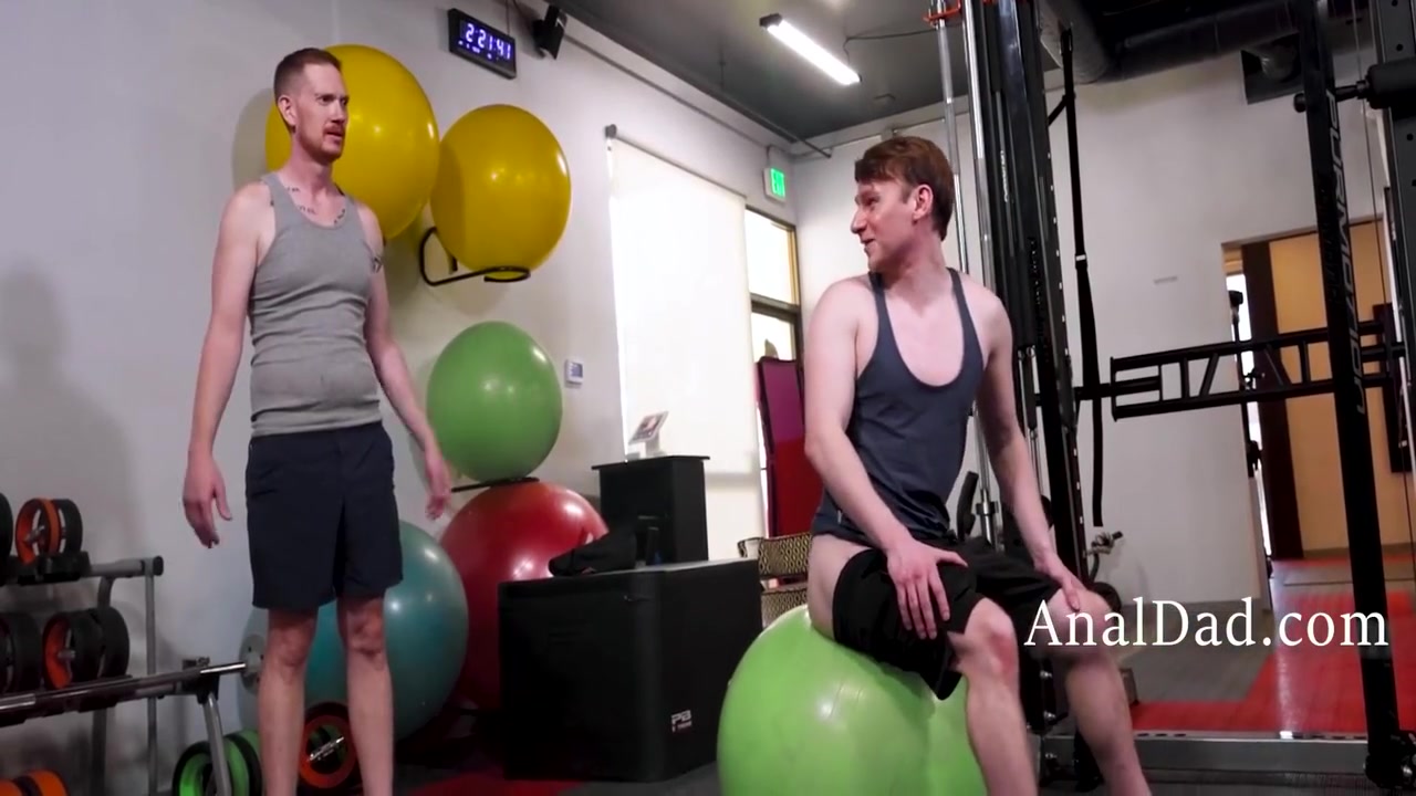 Intense Gym Session With Stepson 8 Min - Brody Kayman And Eric Charming
