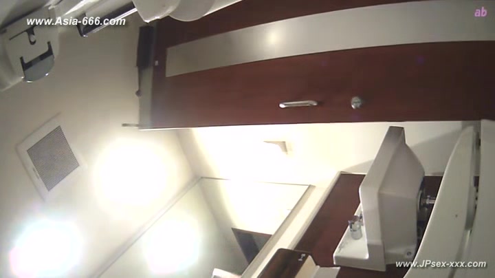 peeping Korean restaurant toilet.18