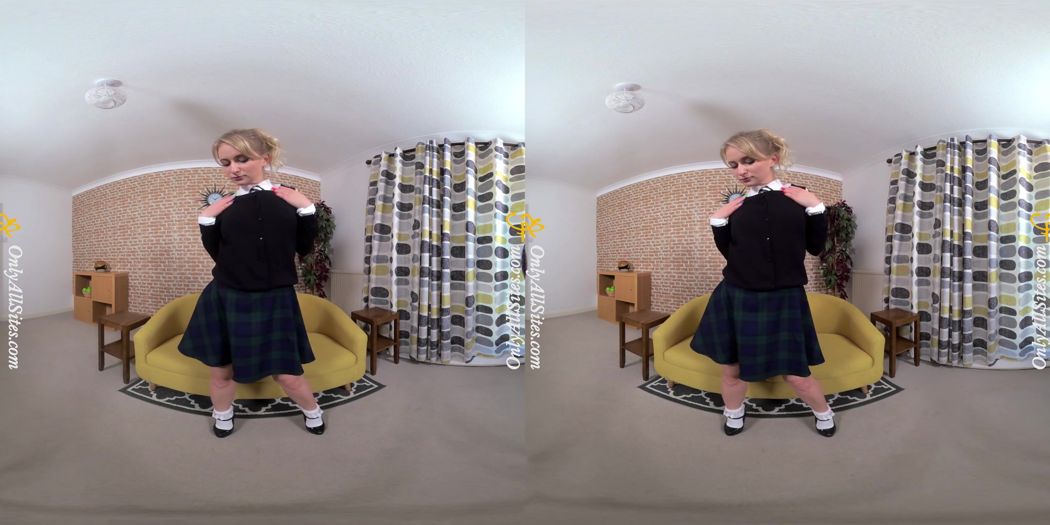 Luna - Cute Blonde Girl - OnlyTease