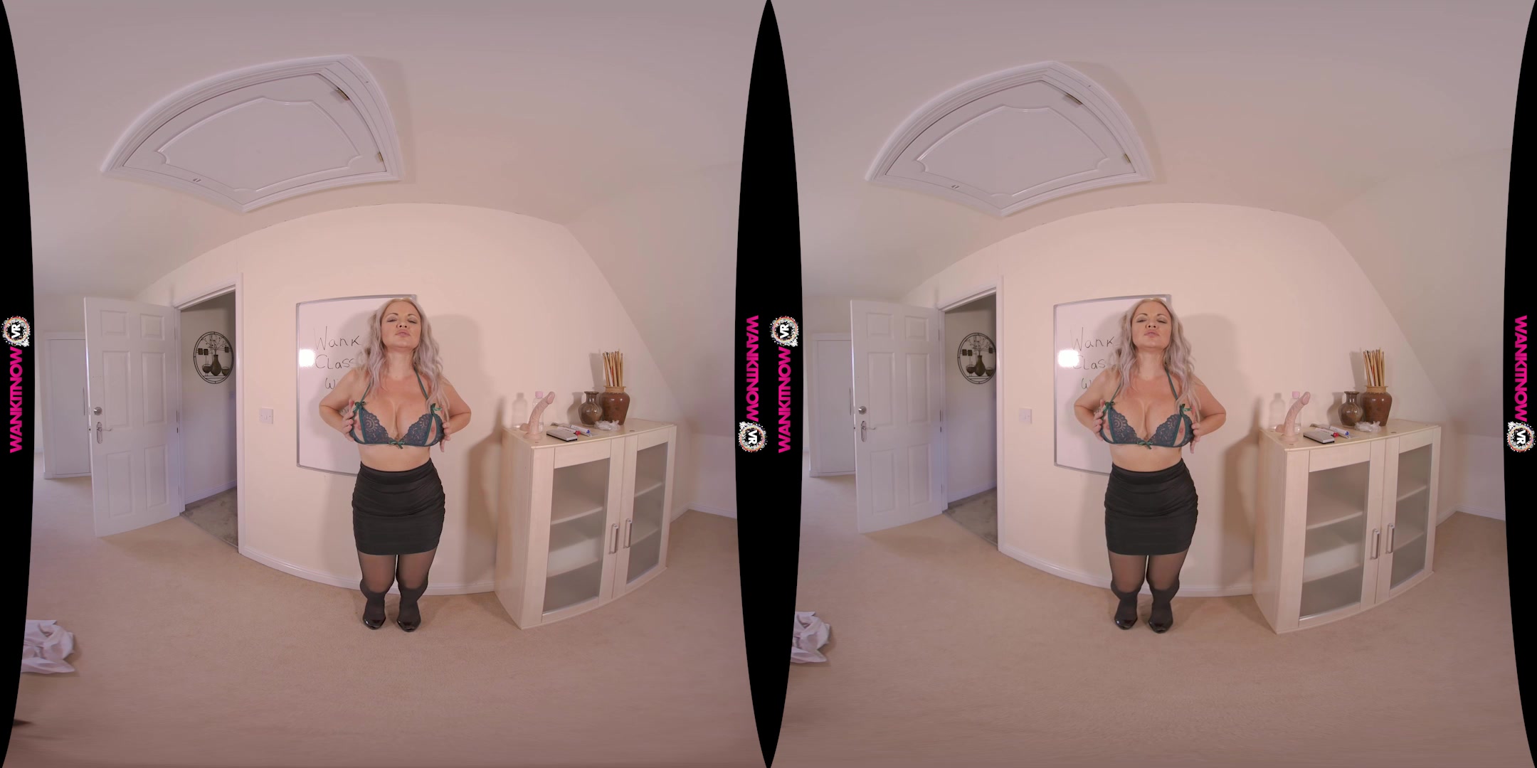 Wank Class featuring Frankie Babe - WankitNowVR