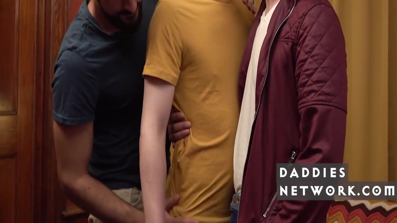 Showing My Stepson Off To My Stepbro 8 Min With Maxx Monroe And Gay Porn