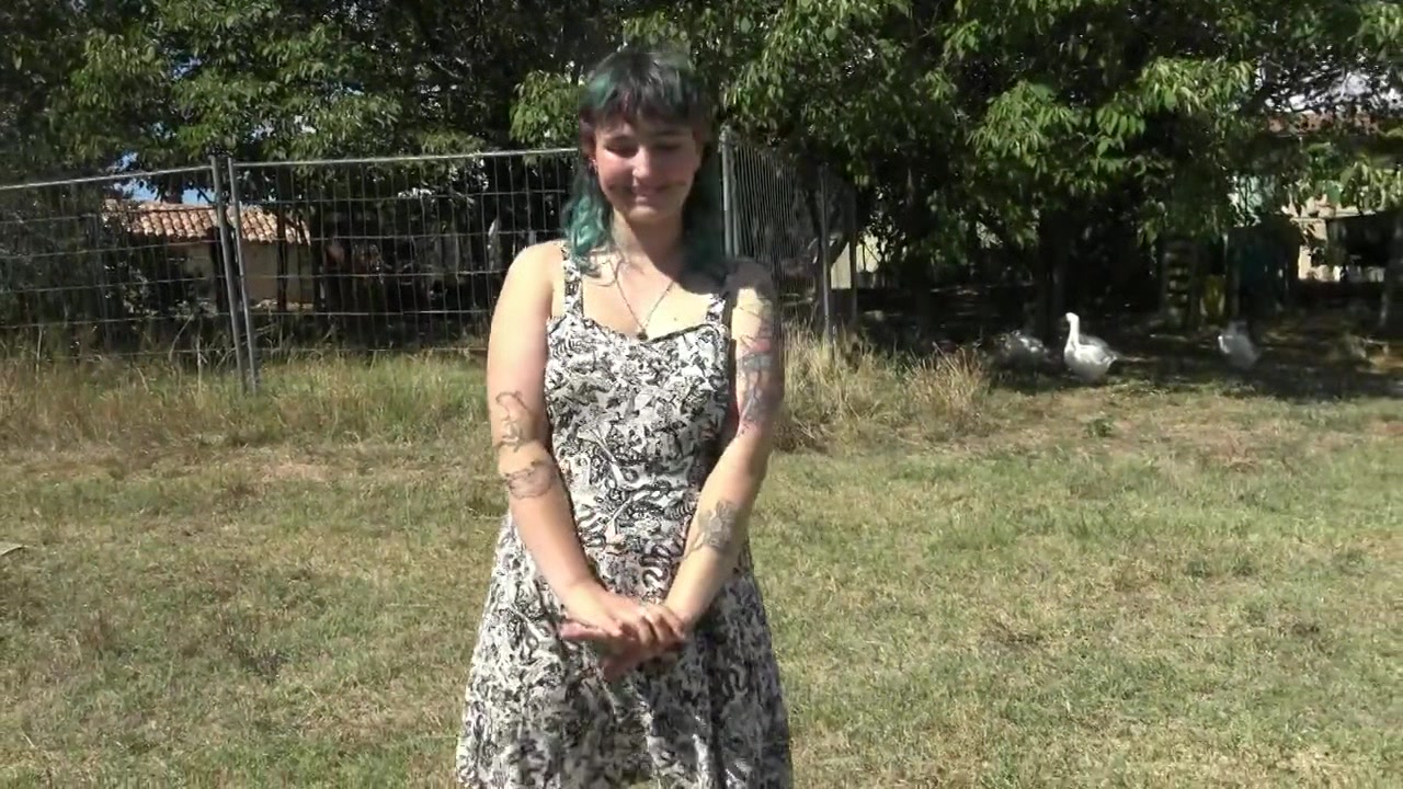 Irogenia, 31 years old, a world of her own... - Jacquie et Michel TV
