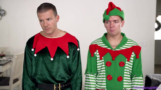 Swapping Moms For Christmas - S1:E8 - Momlover