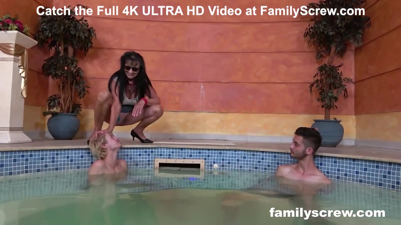 It will be our little Secret - Familyscrew