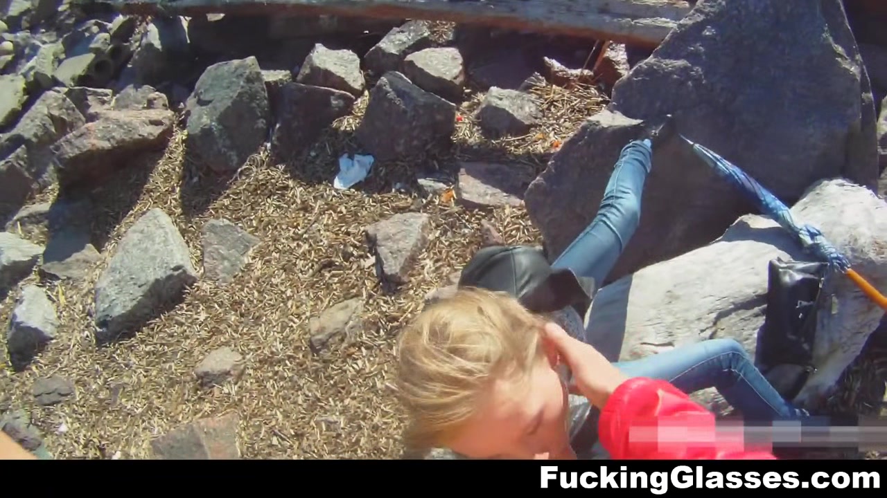 Fucking Glasses - Sonja - Beach and mall casual sex
