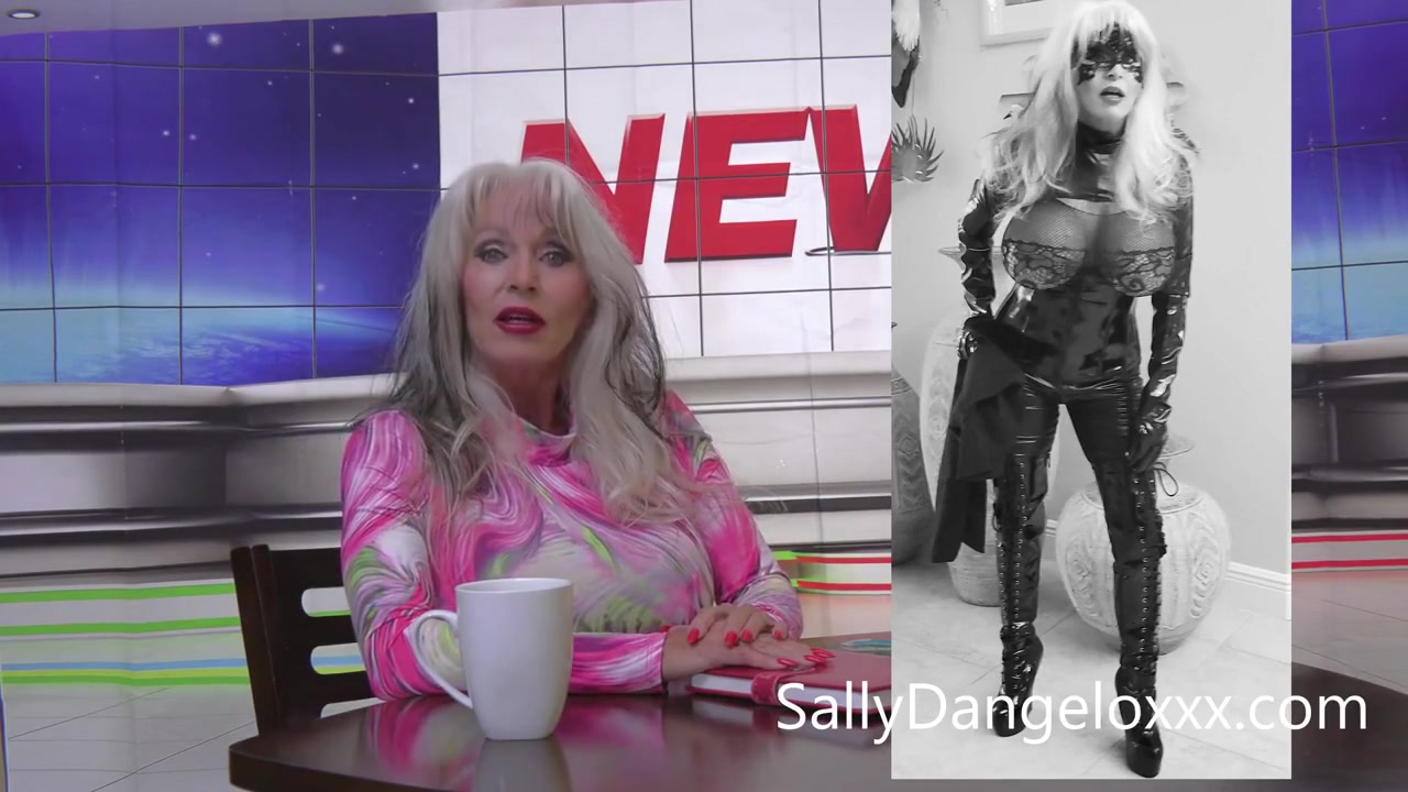 Burglar Gets The Family Jewels - Alley Cat And Sally D'angelo