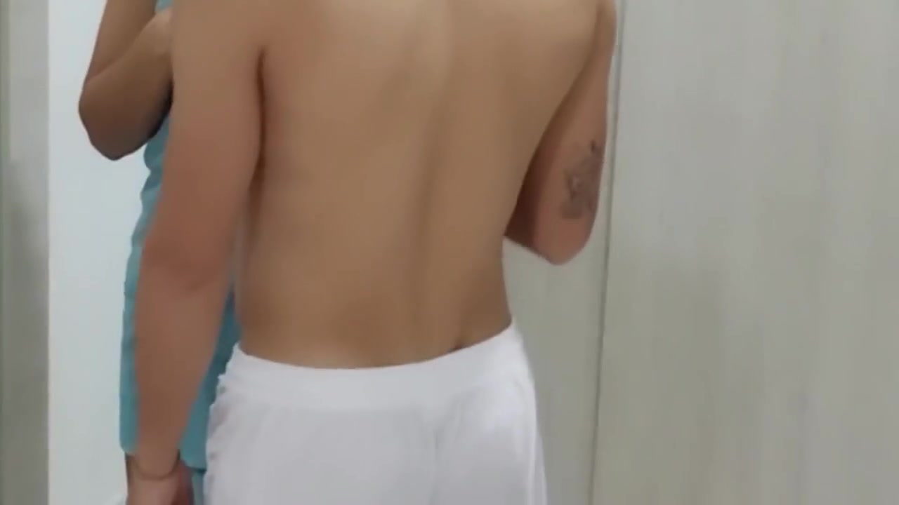 Me Encuentra Desnuda En Mi Habitacion Y Me Provoca Para Follar 1 Parte