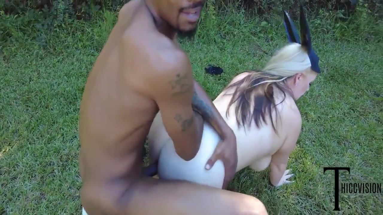 Stretch 3x In Hunter Finds Big Booty Pawg Rabbit 12 Min