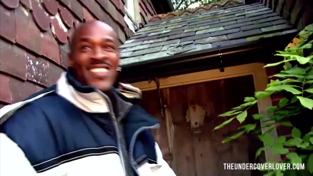 Black Guy Hunting For White Pussy