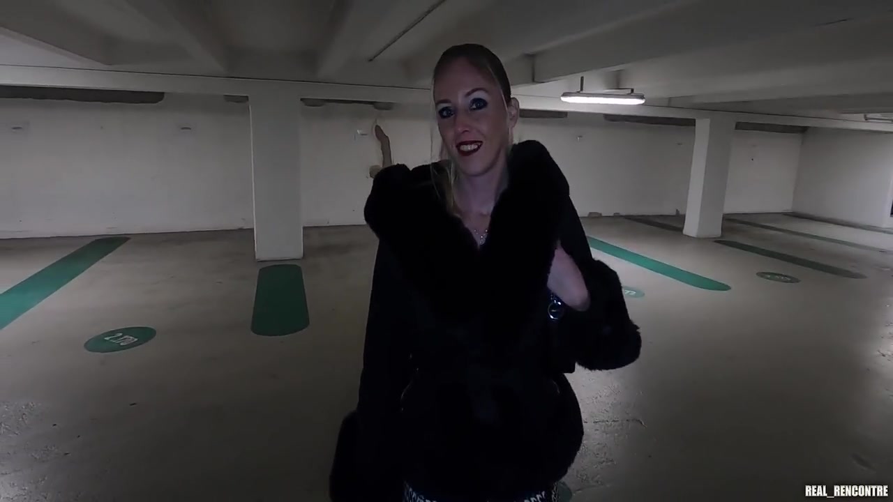 A Rich Frenchwoman Cheats On Her Boyfriend To Fuck In A Cellar With Black People!!