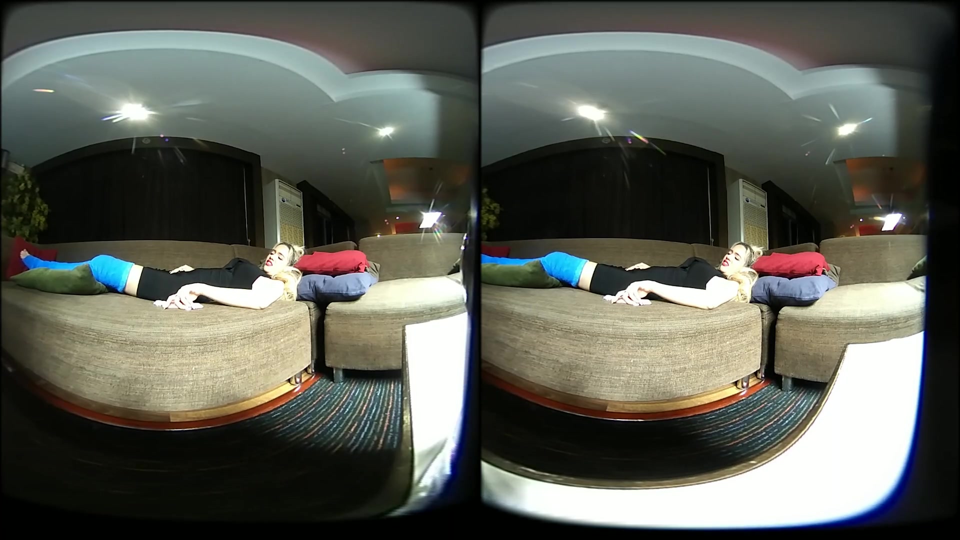Girl With Long Cast Leg On A Couch (LCL) - VRpussyVision